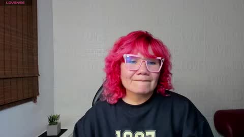 Snapshot of salomee_diazz chatting on February 22, 9:10 pm Salomee diazz online show from February 22, 9:10 pm
