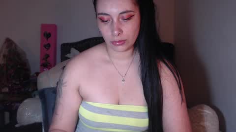 Snapshot of salomefox2 chatting on March 4, 4:17 am yenny online show from March 4, 4:17 am