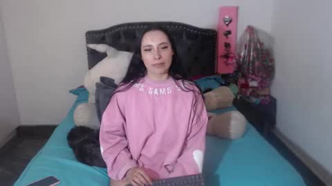 Snapshot of salomefox2 chatting on October 10, 4:39 am yenny online show from October 10, 4:39 am