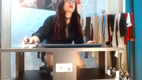samanta online show from July 10, 11:54 am