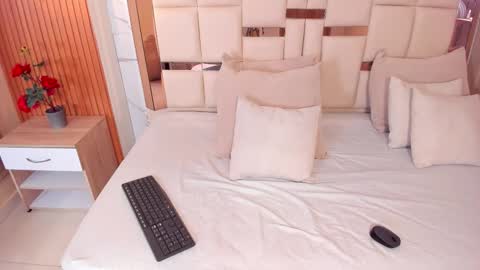 samantha   online show from February 24, 4:33 am