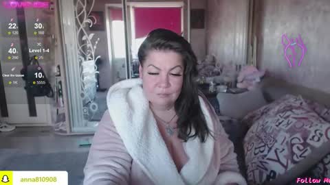 Snapshot of samanta_shy chatting on October 13, 11:35 am Marry online show from October 13, 11:35 am