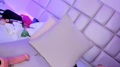 SAMANTA  online show from January 16, 3:46 am