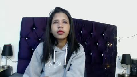 lizzy online show from December 29, 10:57 pm