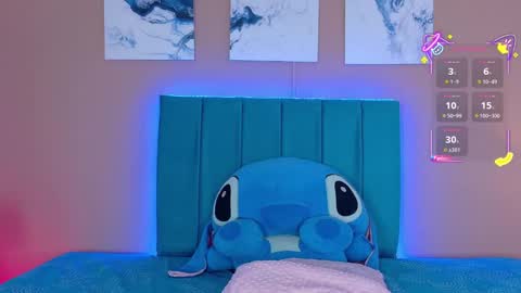 SAMANTHA ECHEVERRY online show from December 15, 8:14 pm