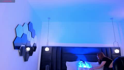 Samantha Klein online show from January 25, 2:58 am