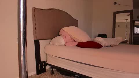 Yaya online show from February 16, 11:15 pm