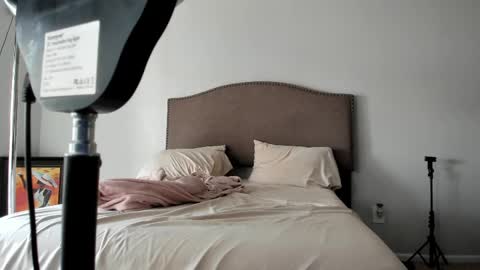 Yaya online show from September 17, 10:19 pm