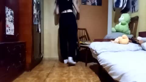 Mira online show from December 5, 5:36 pm