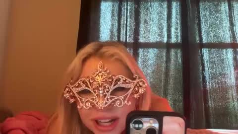 sammie_rey25 online show from June 26, 8:32 pm