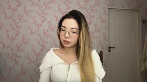 Elina online show from March 1, 9:09 am