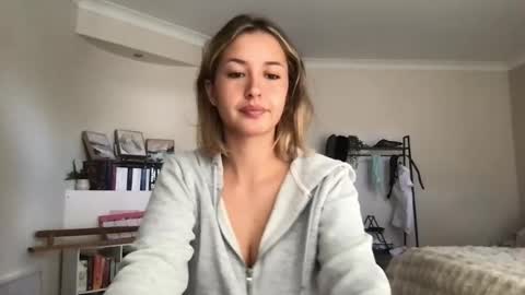 Sammy online show from June 2, 1:06 am