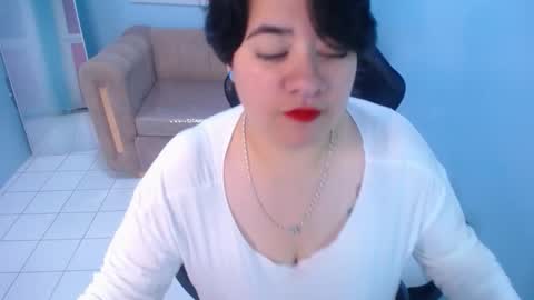 samythomas_t online show from December 22, 2:58 am