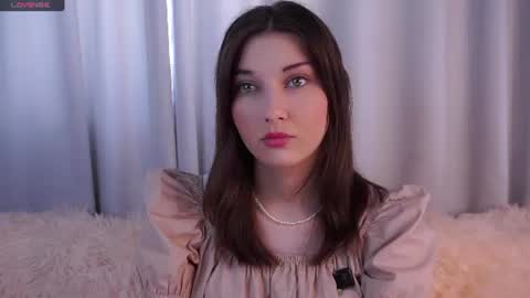 Isabel but you can call me Bella online show from June 13, 3:15 am