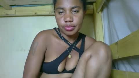 Snapshot of sandolahh chatting on October 19, 10:06 am SANDO online show from October 19, 10:06 am