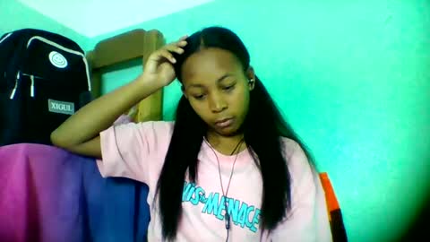 sandra1253099 online show from June 12, 7:05 am
