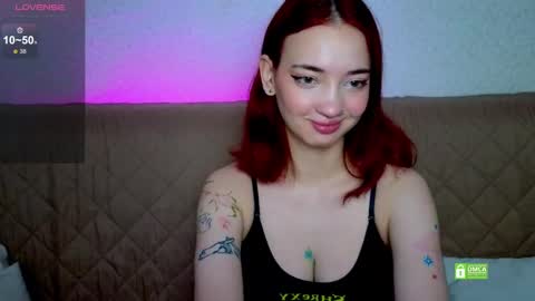 Snapshot of sandra_bell_ chatting on December 20, 6:19 am Sandra online show from December 20, 6:19 am