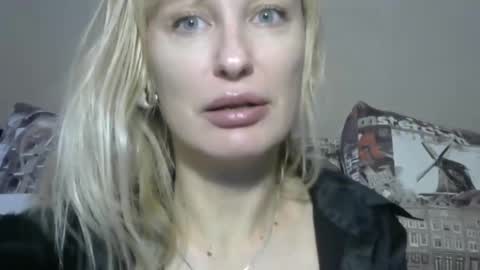 Sandra online show from October 7, 2:21 pm