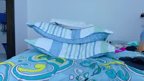 sandy online show from December 15, 9:31 pm