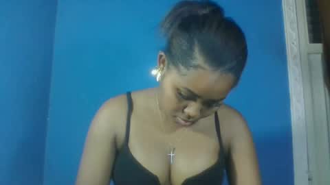 saniazzhh online show from March 7, 8:49 pm