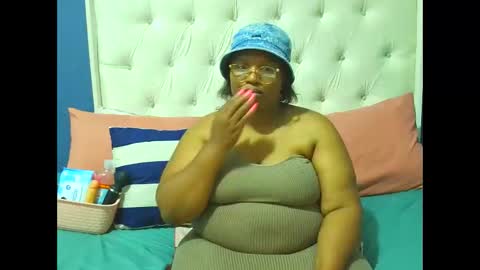 sanuche59670 online show from February 14, 9:39 pm