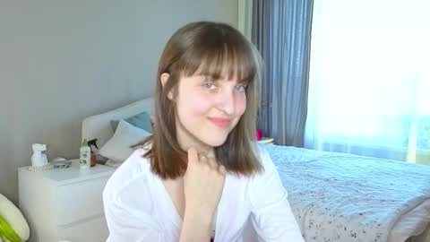 Snapshot of saphirree chatting on September 29, 2:44 pm Anny online show from September 29, 2:44 pm