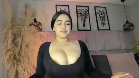  SARA  online show from September 9, 2:39 pm