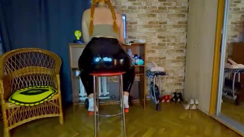 sara  foxy online show from May 24, 2:10 am