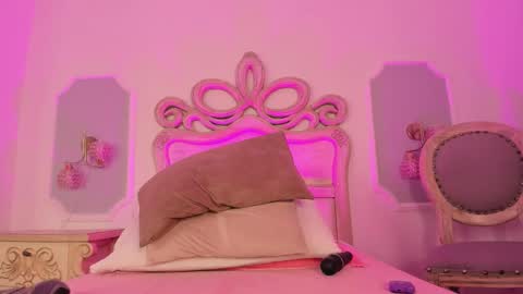 Sara online show from November 11, 3:57 am