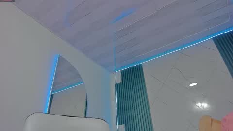 Snapshot of sara_allenx chatting on September 28, 7:19 pm sara allenx online show from September 28, 7:19 pm