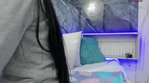 Snapshot of sara_allenx chatting on March 12, 11:42 am sara allenx online show from March 12, 11:42 am