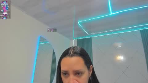 Snapshot of sara_allenx chatting on March 10, 11:45 am sara allenx online show from March 10, 11:45 am