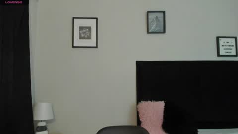sara_b11 online show from July 18, 6:10 pm