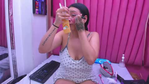 sara_honny online show from May 1, 4:05 am