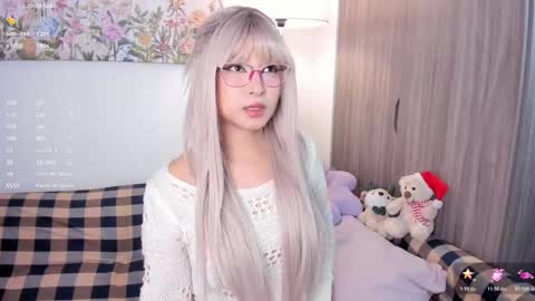 Sara  new account  give me thomb up  Follow me   help me reach 15k followers again   online show from December 17, 11:53 pm