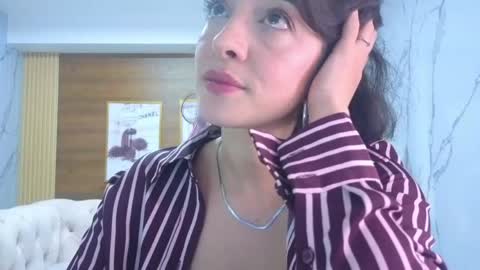 Sara  online show from May 11, 4:04 pm