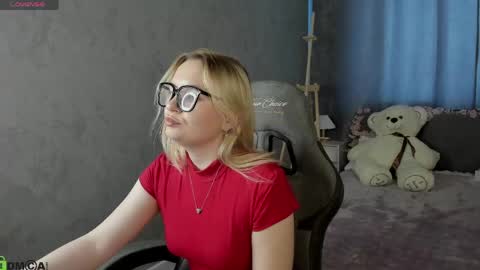 sara_moorre online show from April 29, 9:34 am