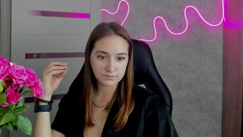 Snapshot of sara_rossse chatting on October 8, 7:40 pm Sara online show from October 8, 7:40 pm