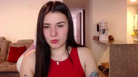 Sara online show from November 4, 7:30 pm