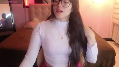 sara_valderrama_ online show from June 27, 2:12 pm