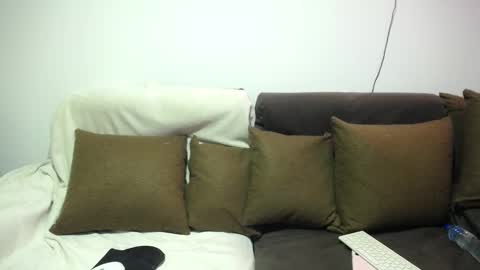  1 online show from February 21, 3:01 am