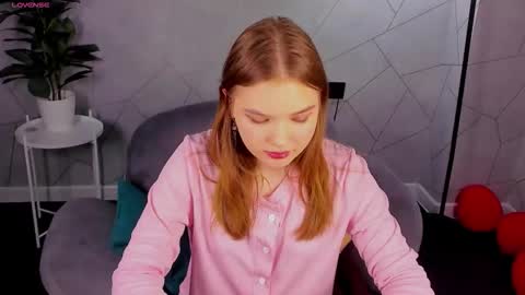 Sara online show from March 5, 1:01 am