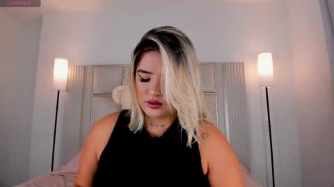 Sara Miller  online show from May 11, 11:35 pm