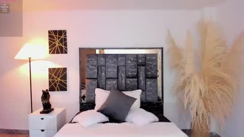 saraa_stormy online show from June 25, 6:09 pm