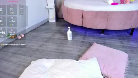 Sara Cooper online show from October 31, 4:03 am