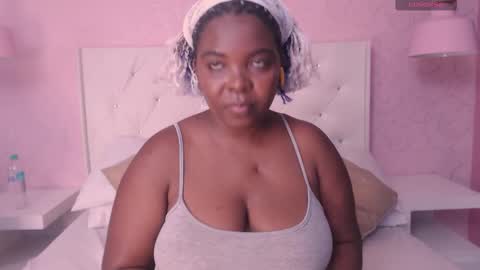 Snapshot of saradunss chatting on October 1, 8:14 pm saradunss online show from October 1, 8:14 pm