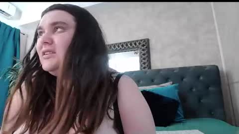 saraelise online show from June 18, 10:36 pm