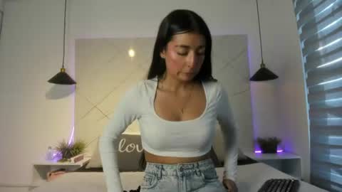sarah_collens_ online show from June 11, 11:51 am