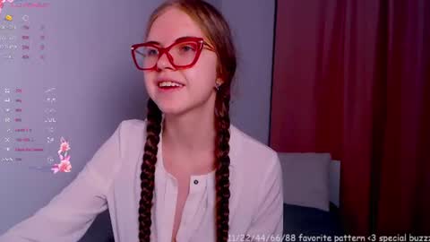 Sarah online show from June 14, 5:24 pm