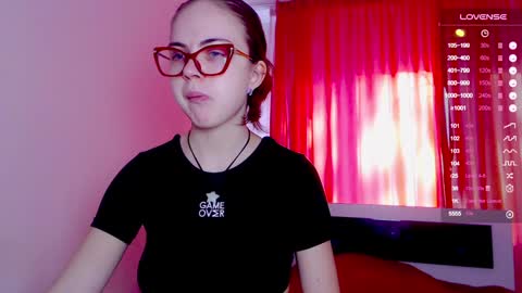 Sarah online show from February 5, 8:54 am